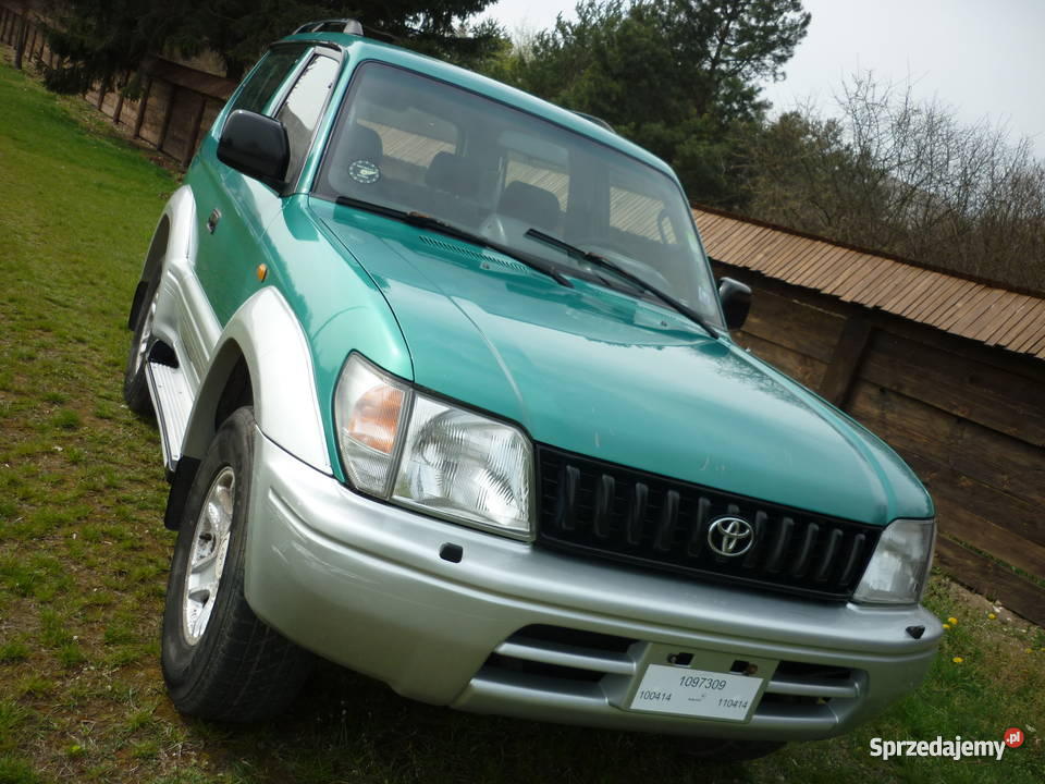 13 700 TOYOTA LAND CRUISER KZJ90 4x4 30 TD 125 D elektryczne lusterka Tokarnia sprzedam