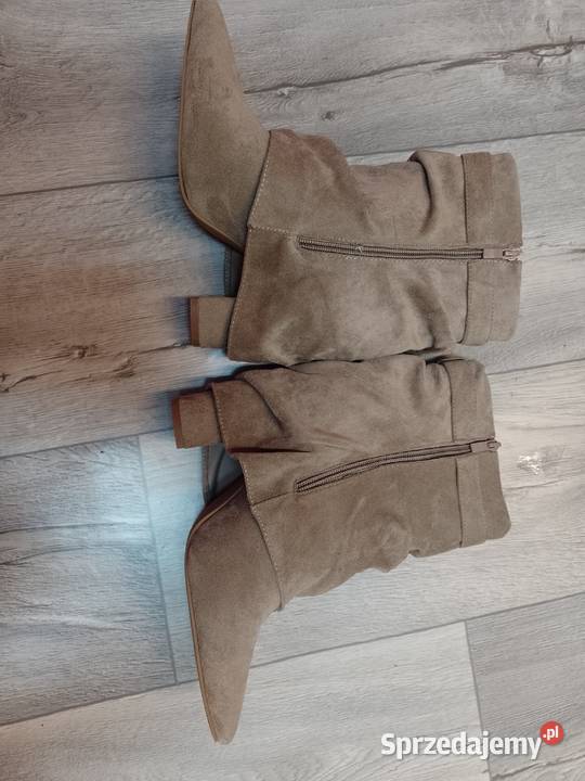 40 Ekskluzywne beżowe krótkie Kozaki kowbojki małopolskie Kraków sprzedam