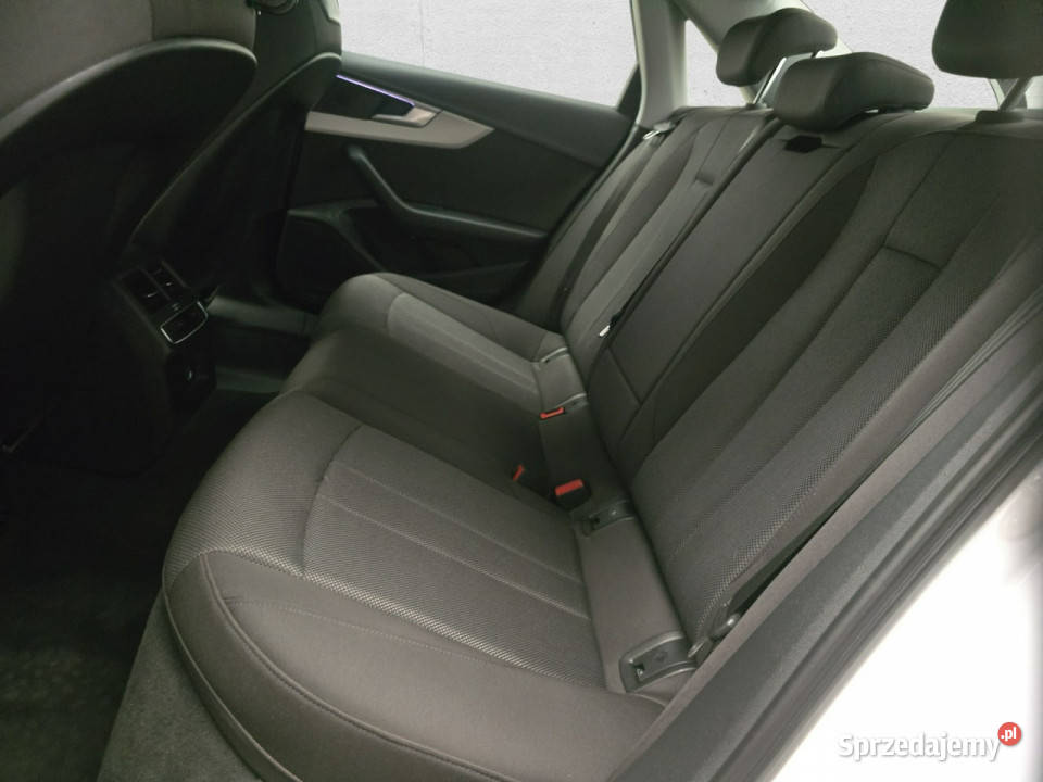 Audi A4 Limousine Poleasingowe BZ B9 2015