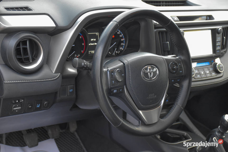 Toyota RAV4 20 D4D Premium 4x2 kurtyny powietrzne sprzedam