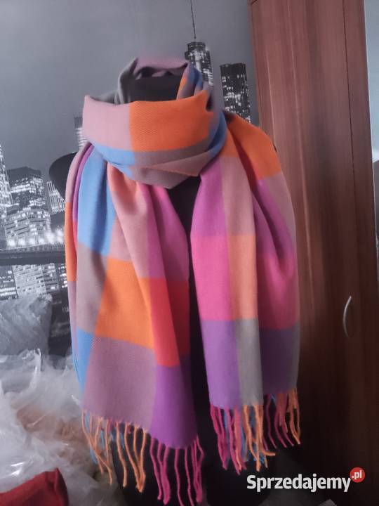 Wielokolorowy duży szalik