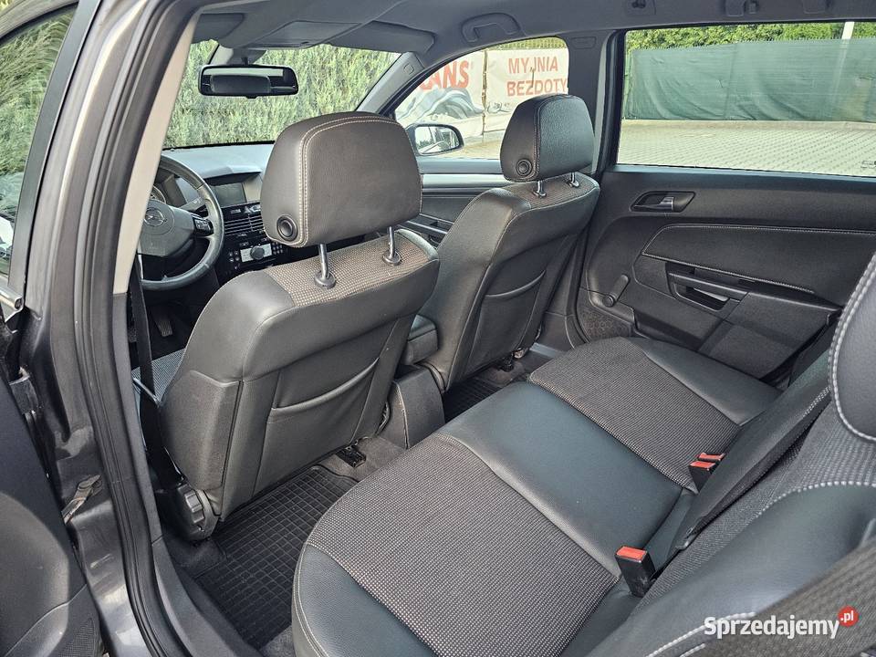 Opel Astra 18Benzyna LPG 2009r wersja COSMO Astra Poniatowa