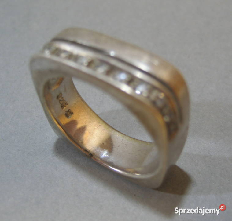 Srebrny Pierscionek z Cyrkoniami Szwecja mazowieckie Warszawa
