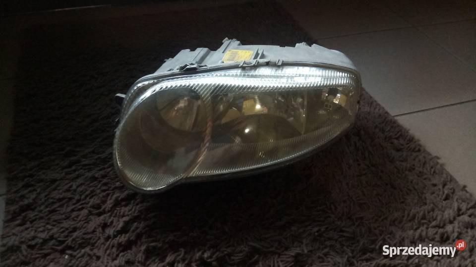 Lampa reflektor Alfa Romeo 147 przód lewy Spoty i reflektory Sosnowiec sprzedam