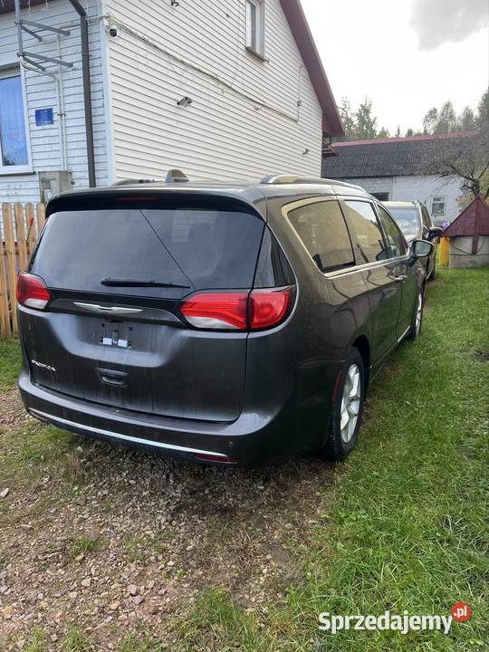 Chrysler Pacifica 2018 ładny automat monitory w nieuszkodzony Majków