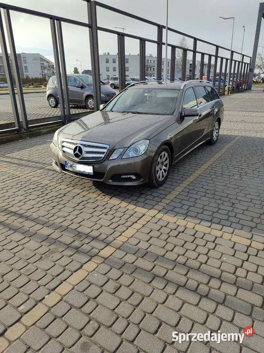 Mercedes E 350 2012 AVANTGARDE Rumia sprzedam