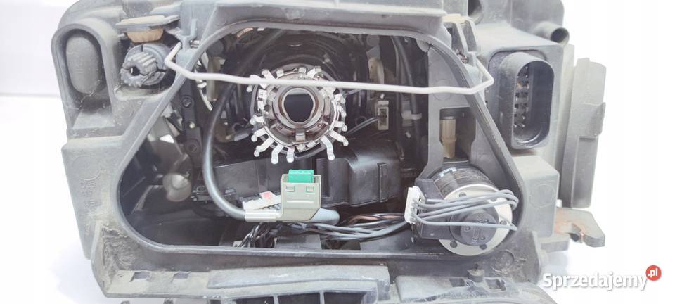 REFLEKTOR LAMPA PRZEDNIA LEWY PRZÓD AUDI A5 8T osobowe