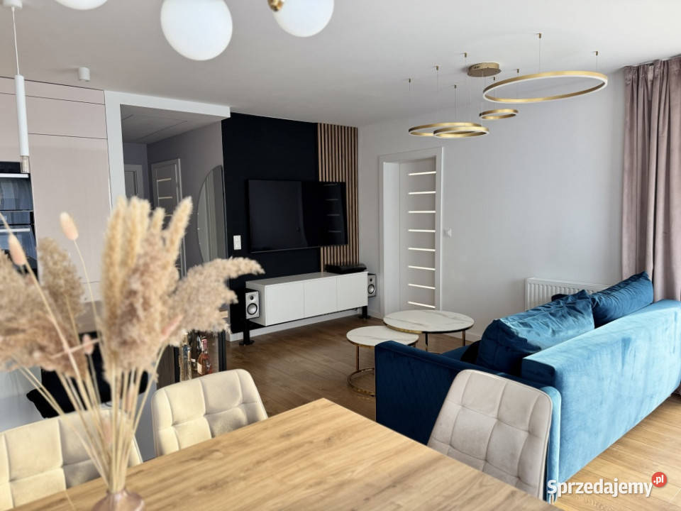 GOTOWE WYPOSAŻONE 4 pokoje 7830 m2 2 balkony 3 piętra i więcej Mieszkania Poznań