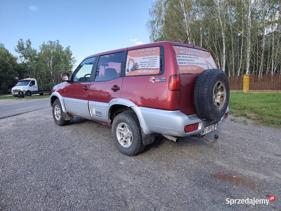 Nissan Terrano 27 TD welurowa tapicerka Lubartów