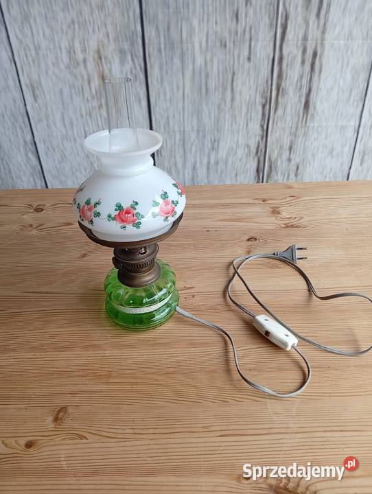 elektryczna lampa stylizowana na lampę naftową Byczyna