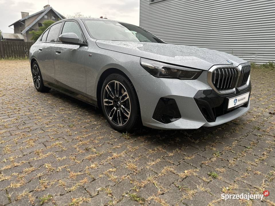 BMW 520i MPAKIET wynajem z wykupem w kwocie 4590 Gliwice