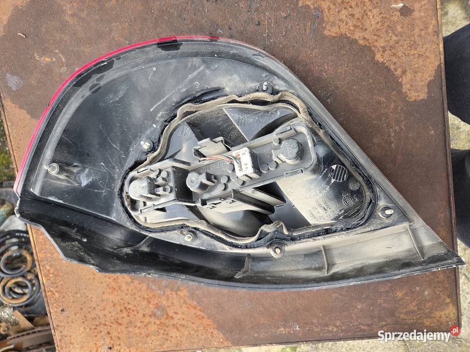Lampy tylne Nissan Almera osobowe Łagów