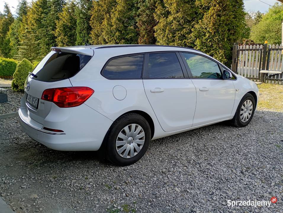 Opel astra j sports tourer 16 d Rybnik sprzedam