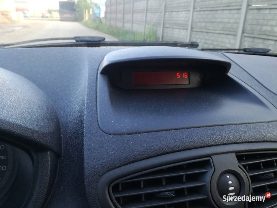 Renault Clio 2006 benzyna 1149 3 czerwony Dębica sprzedam