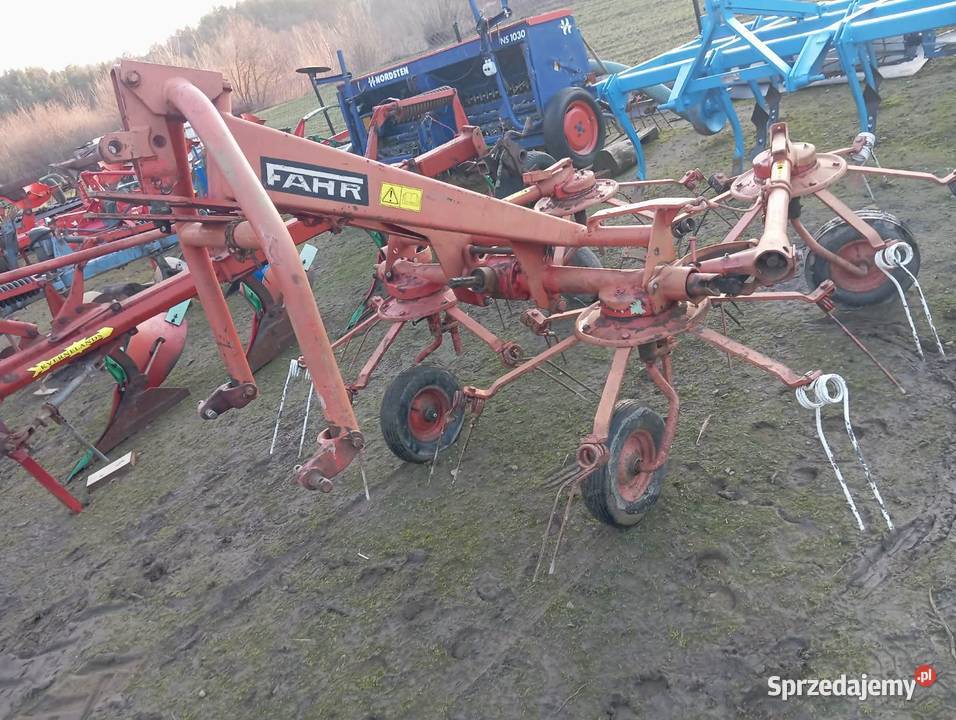 Przewracarka przetrząsarka do siana fahr Zgrabiarki i przetrząsacze Łagów