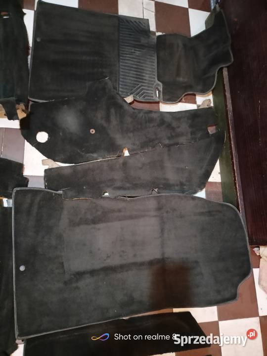 Mercedes 190 W201 wykładzina podłogowa czarna osobowe