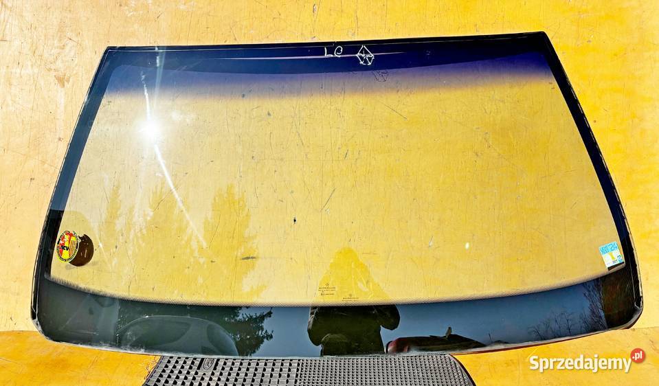 CHRYSLER LE BARON CABRIO SZYBA PRZÓD CZOŁOWA Przednie Radom