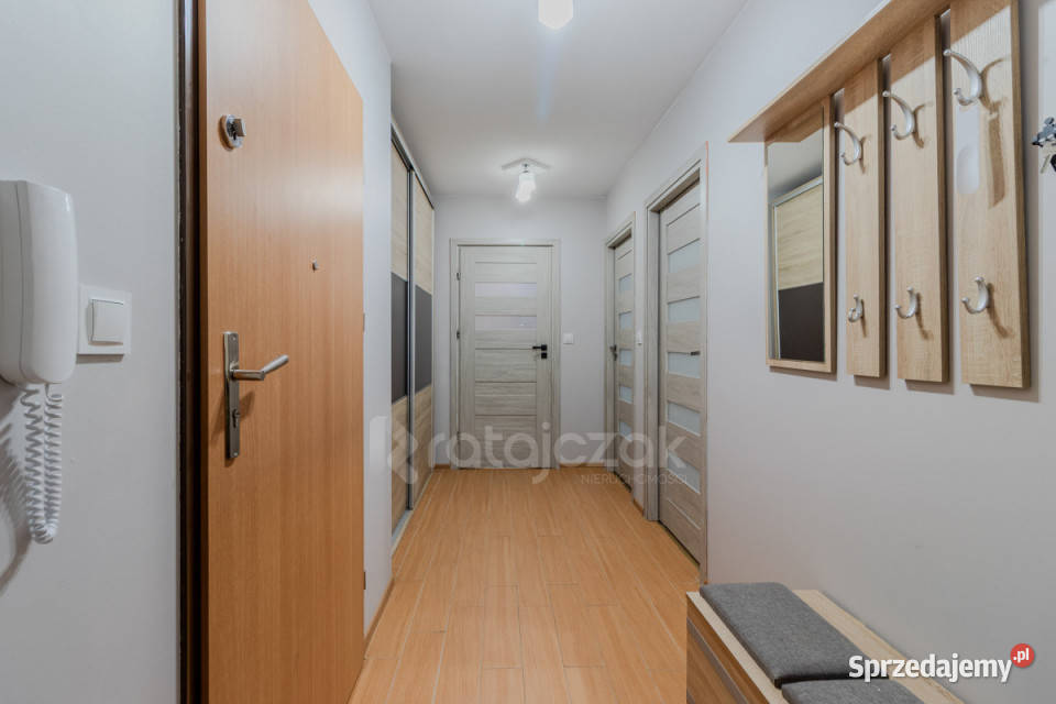 Mieszkanie 566m2 3 pokoje Gniewino Rok budowy 2009