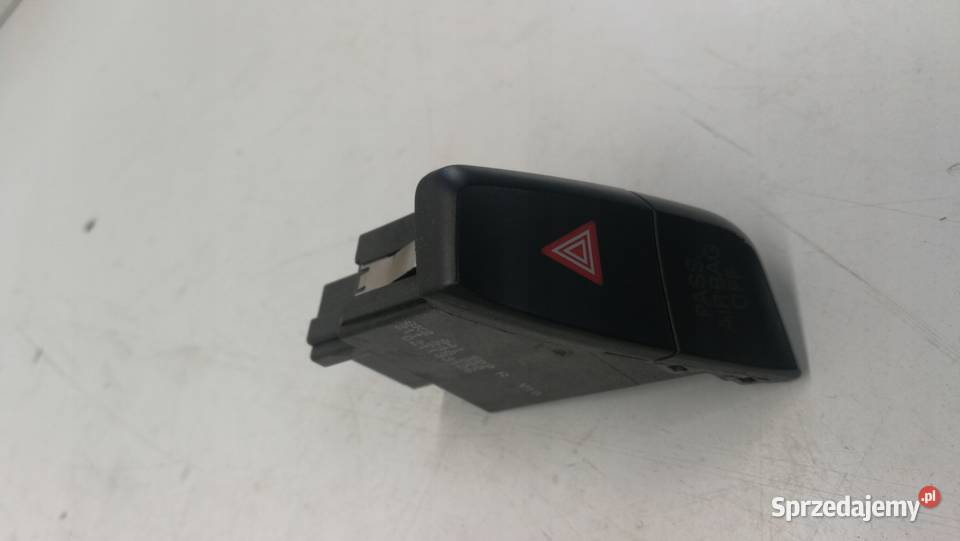 WŁĄCZNIK ŚWIATEŁ AWARYJNYCH AUDI A4 A5
