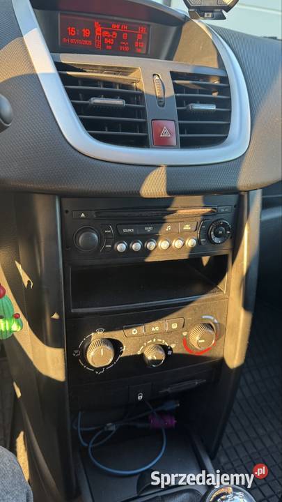 Peugeot 207 16 hdi 90 2010 wersja 99g biały 5 225km sprzedam