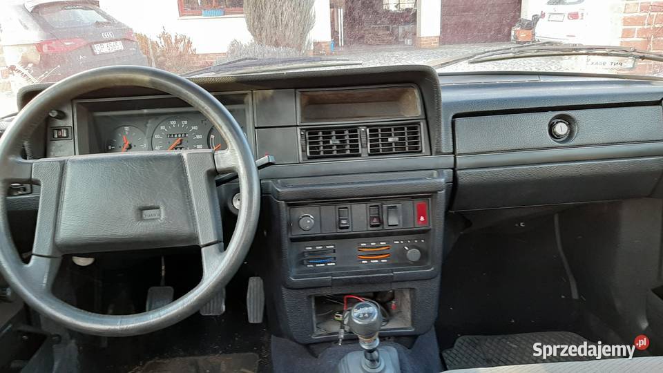 Volvo 240 87 sedan 23i Opole
