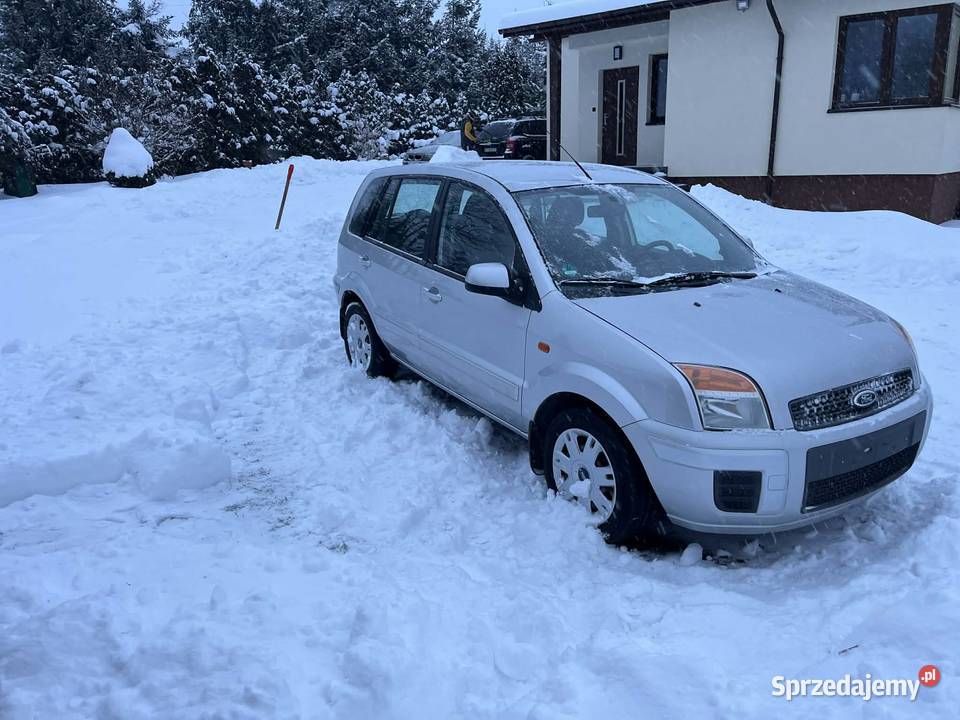 zadbane auto z niskim przebiegiem Huta Komorowska