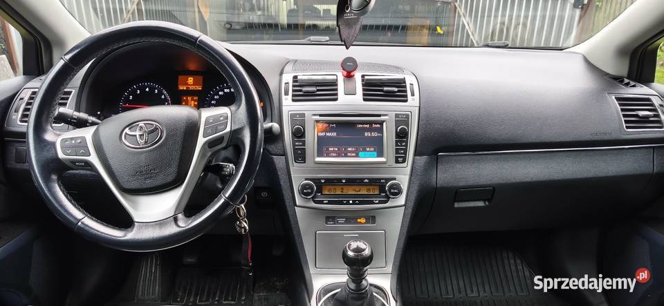 Sprzedam Toyotę Avensis 18 147 niski przebieg 177000km Ciechanów