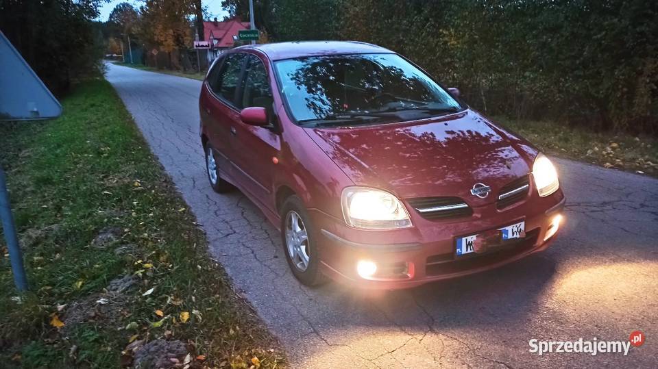 Nissan Almera Tino