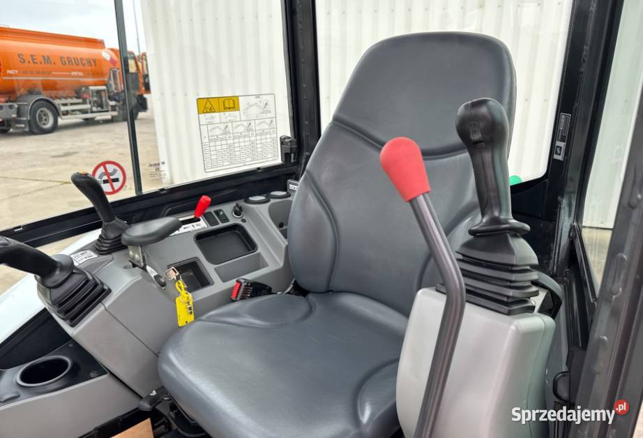 Mini koparka Bobcat E35Z gąsienica guma 35 T Rok produkcji 2024 Zaklików sprzedam