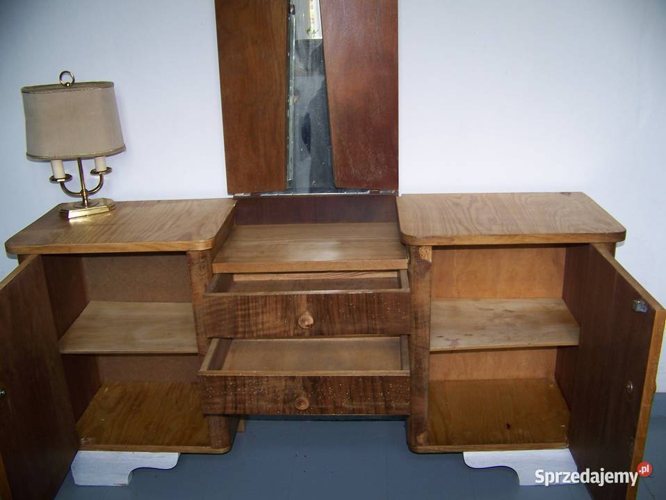 toaletka drewniana z lustrem składanym Dargikowo