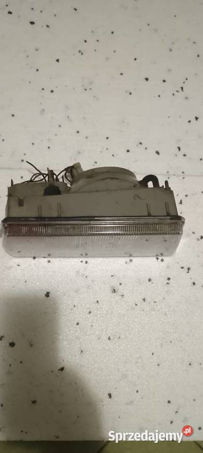 Lampa prawa Lancia Delta l 19791984 Lampy przednie