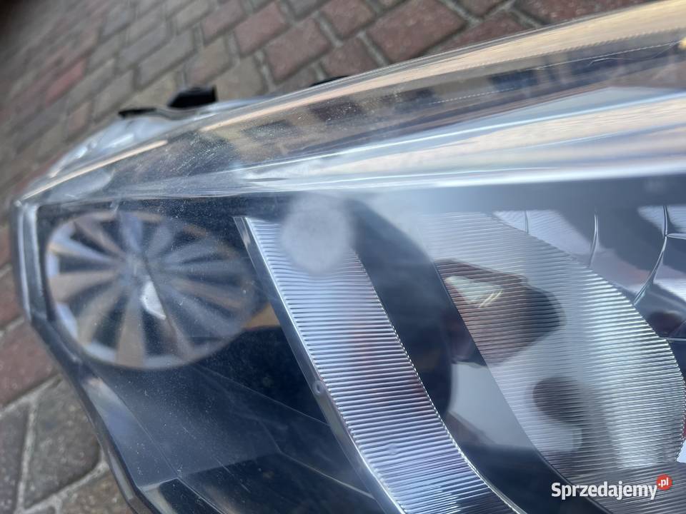 Lampa reflektor Nissan Micra k14 Konin
