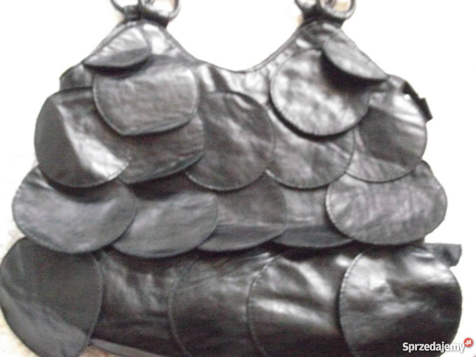 WŁOSKA CZARNA TOREBKA Z NATURALNEJ SKÓRY Piła