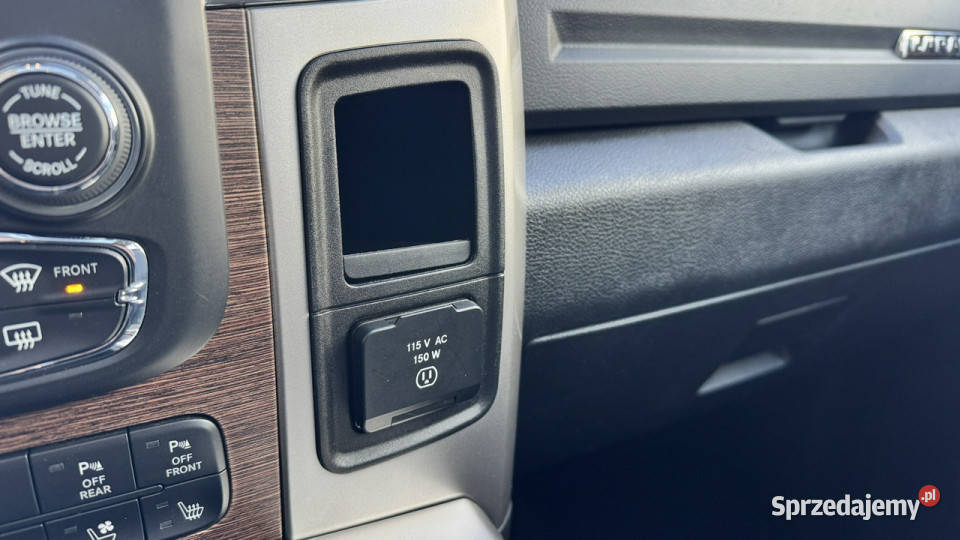 Dodge RAM RAM 2018 LARAM 57HEMI Kam cofania Gdynia