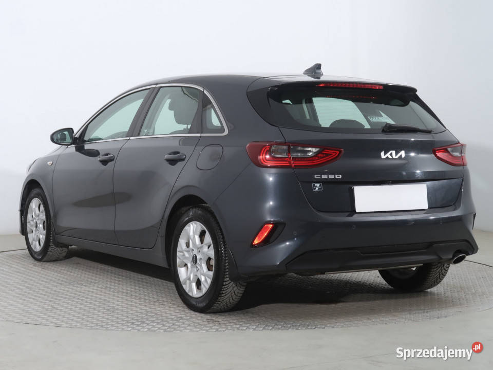 Kia Ceed 15 TGDI Rok produkcji 2021 Cee'd