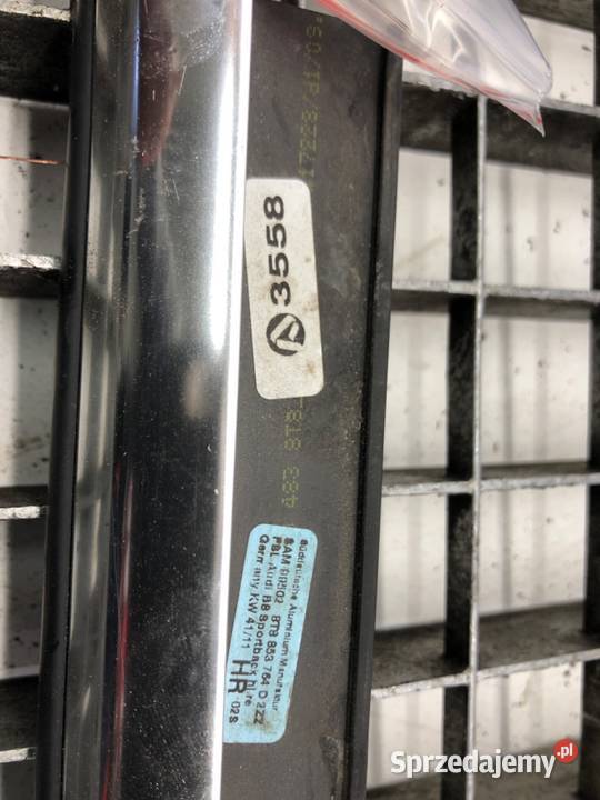 LISTWA ZGARNIAJĄCA TYŁ PRAWA CHROM AUDI A5 8T