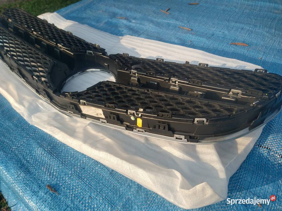 Atrapa Grill MERCEDES W217 COUPE S63 AMG osobowe Skawina