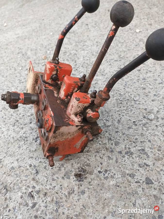 Rozdzielacz hydrauliczny 3 sekcje deutzfahr Bukowie