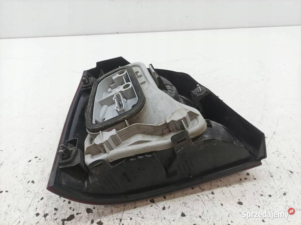 LAMPA TYŁ PRAWA LIFT 6Q6945096T VW Volkswagen świętokrzyskie