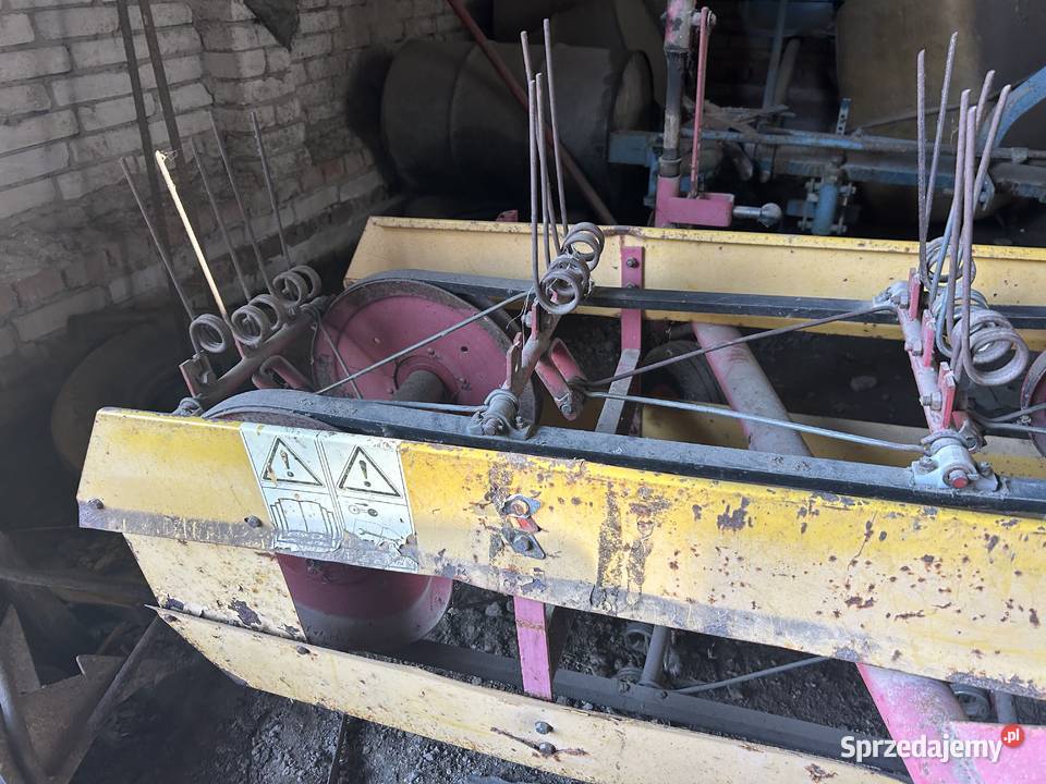 przetrząsarko zgrabiarka Z266 Zgrabiarki i przetrząsacze Bzowiec