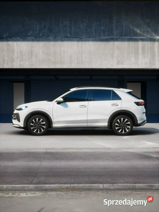 Volkswagen TRoc Wersja Life 15 eTSI 150 DSG elektrochrom. lusterko wst. Volkswagen Łódź