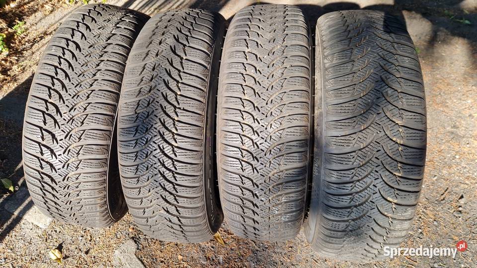 Komplet 4 kół zimowych KUMHO 18565R15 na