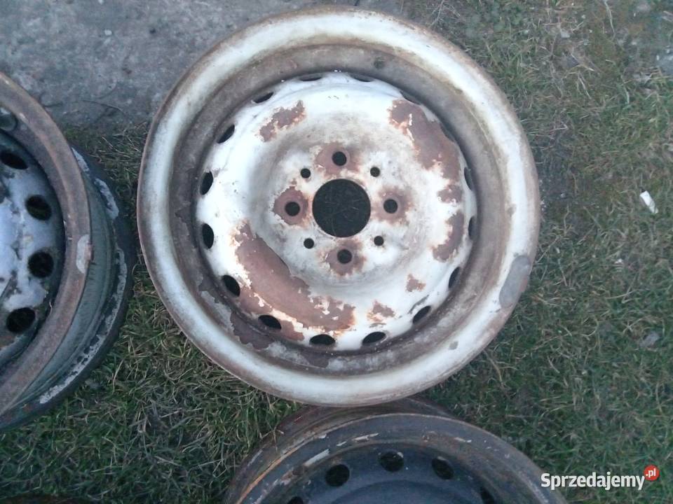 Polonez Borewicz FSO kapsle Fiat 125p felgi z Stalowa Wola