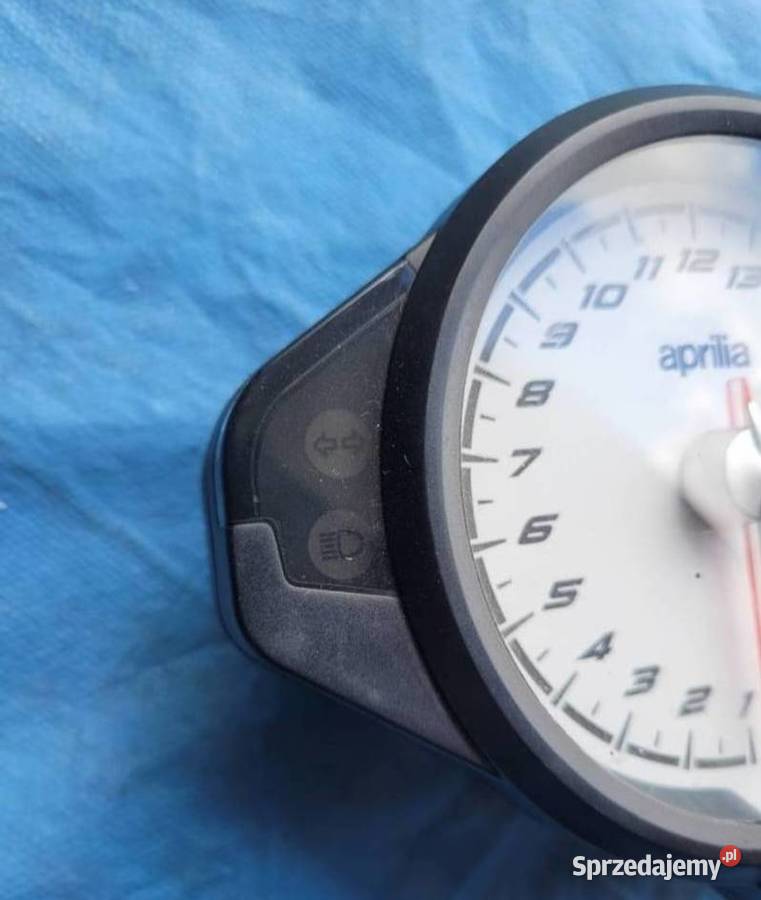 Aprilia TUONO V4 1100 rsv 2016 licznik