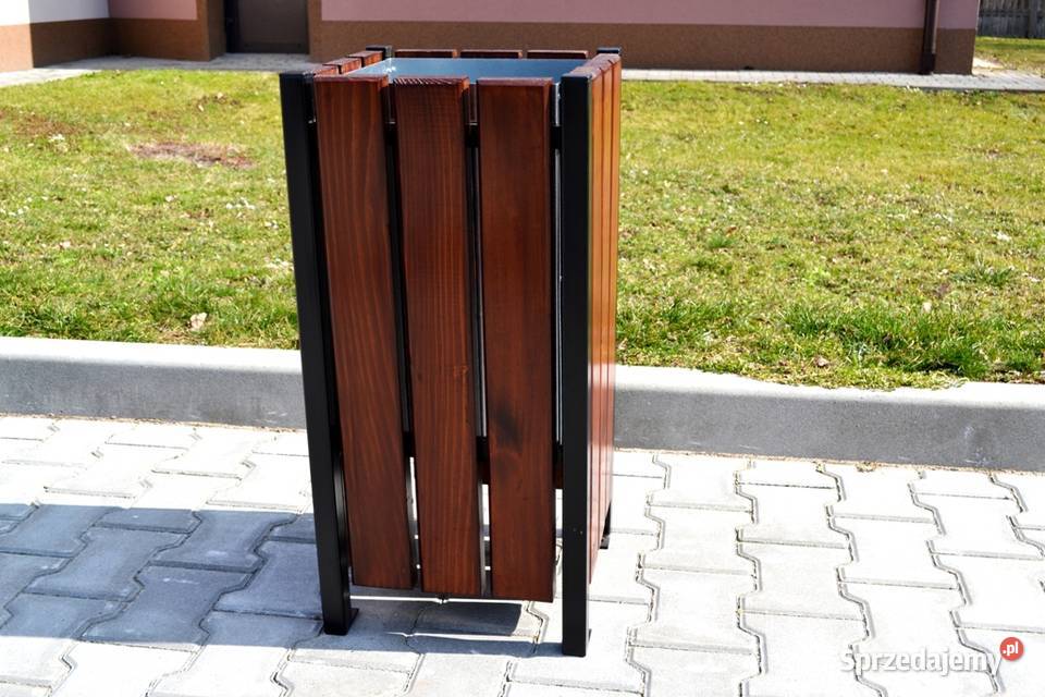 Kosz na odpadki śmieci drewno stalowo drewniany Zalesie