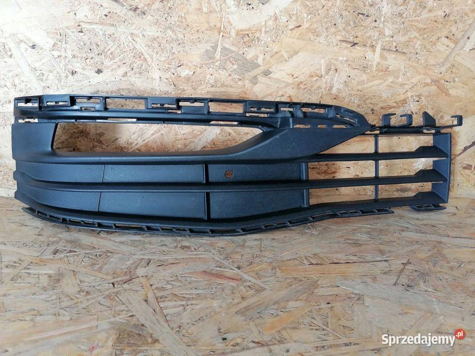 BMW 5 G30 G31 KRATKA ZDERZAK PRAWY PRZÓD osobowe Atrapy Pleszew