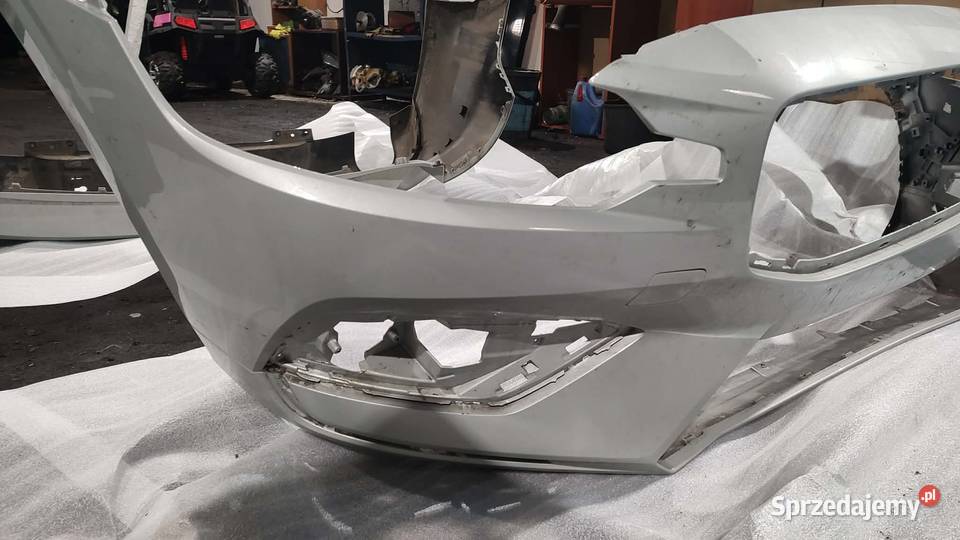 Zderzak przód przedni v60 II 18 lak 726 wielkopolskie Książ Wielkopolski