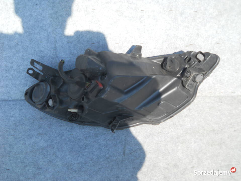 PEUGEOT 1007 LAMPA LEWA CZARNA Siechnice