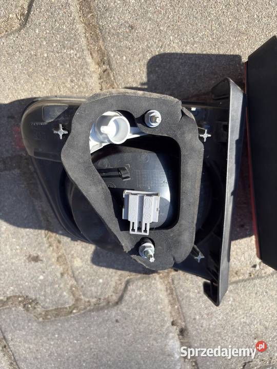 Lampy klapy bagażnika vw tiguan Lampy tylne Rossosz sprzedam