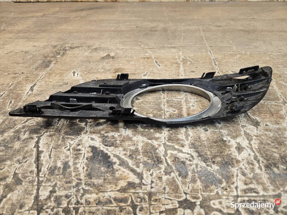 MERCEDES W211 KRATKA PRAWA ZDERZAKA PRZÓD osobowe Międzychód